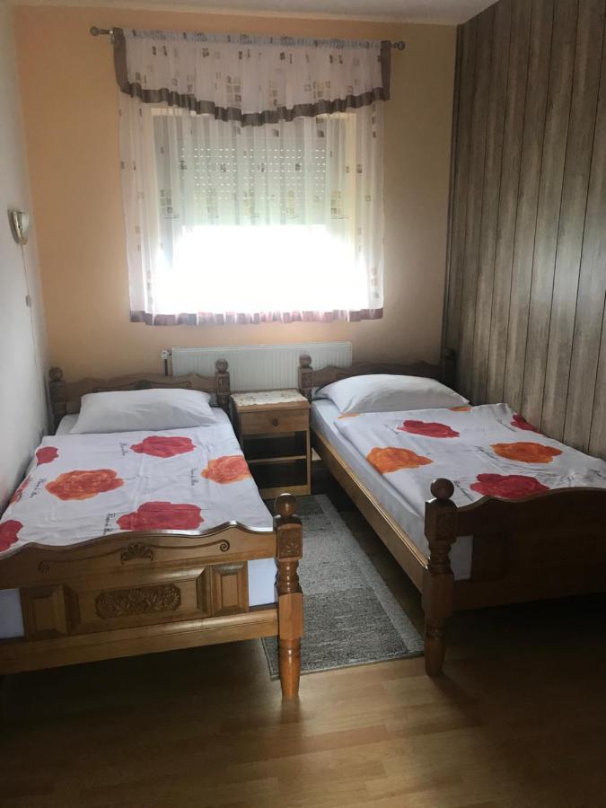 Apartments Renata Smoljanac Eksteriør billede